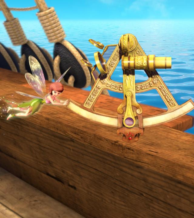 Tinker Bell entwendet den magischen Sextanten von Bord und fliegt mit ihm über die Reling.