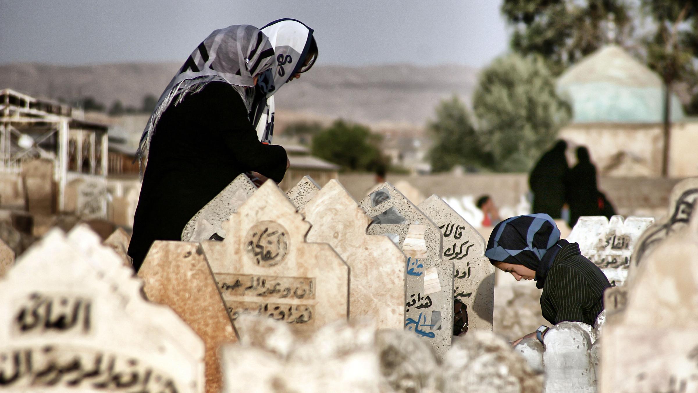 Irak: US-Militärbasis mit Raketen beschossen - ZDFheute