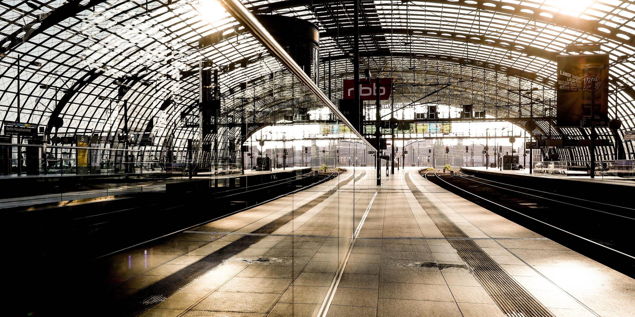 Leere Bahnsteige im Berliner Hauptbahnhof am 02.09.2021