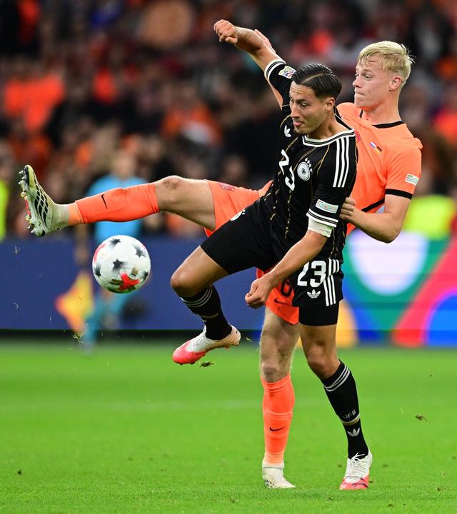 Younes Ebnoutalib und Jan-Paul van Hecke am 24.09.26