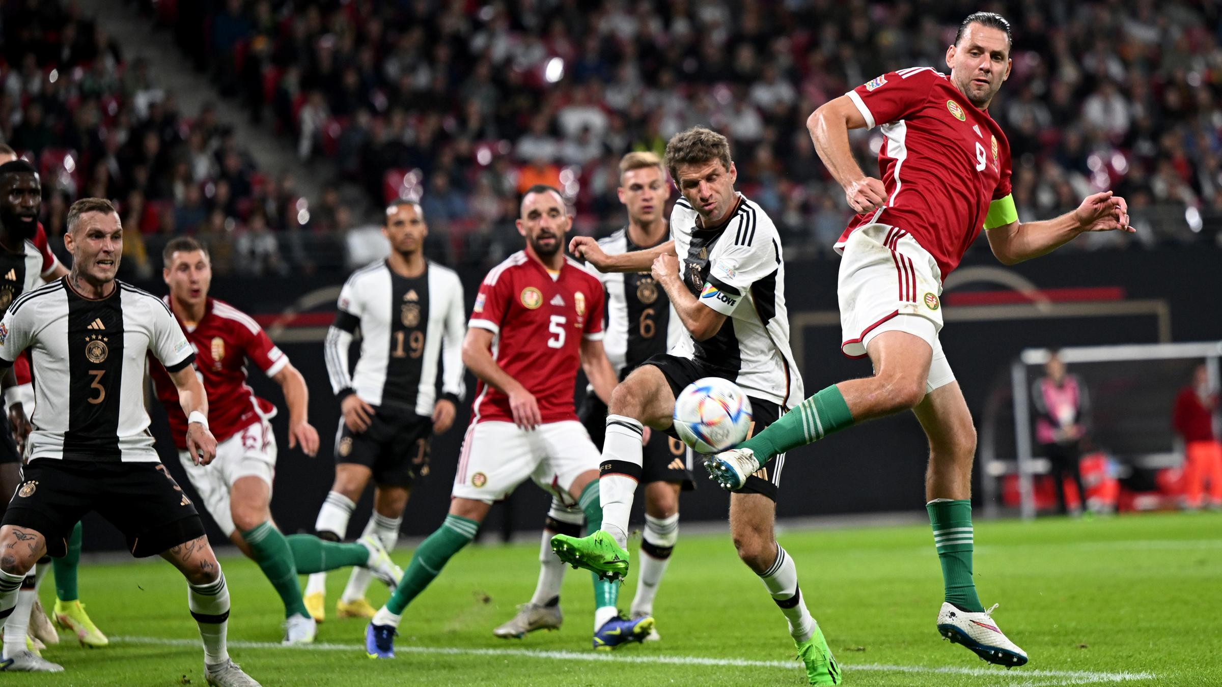 Fußball Deutschland unterliegt Ungarn