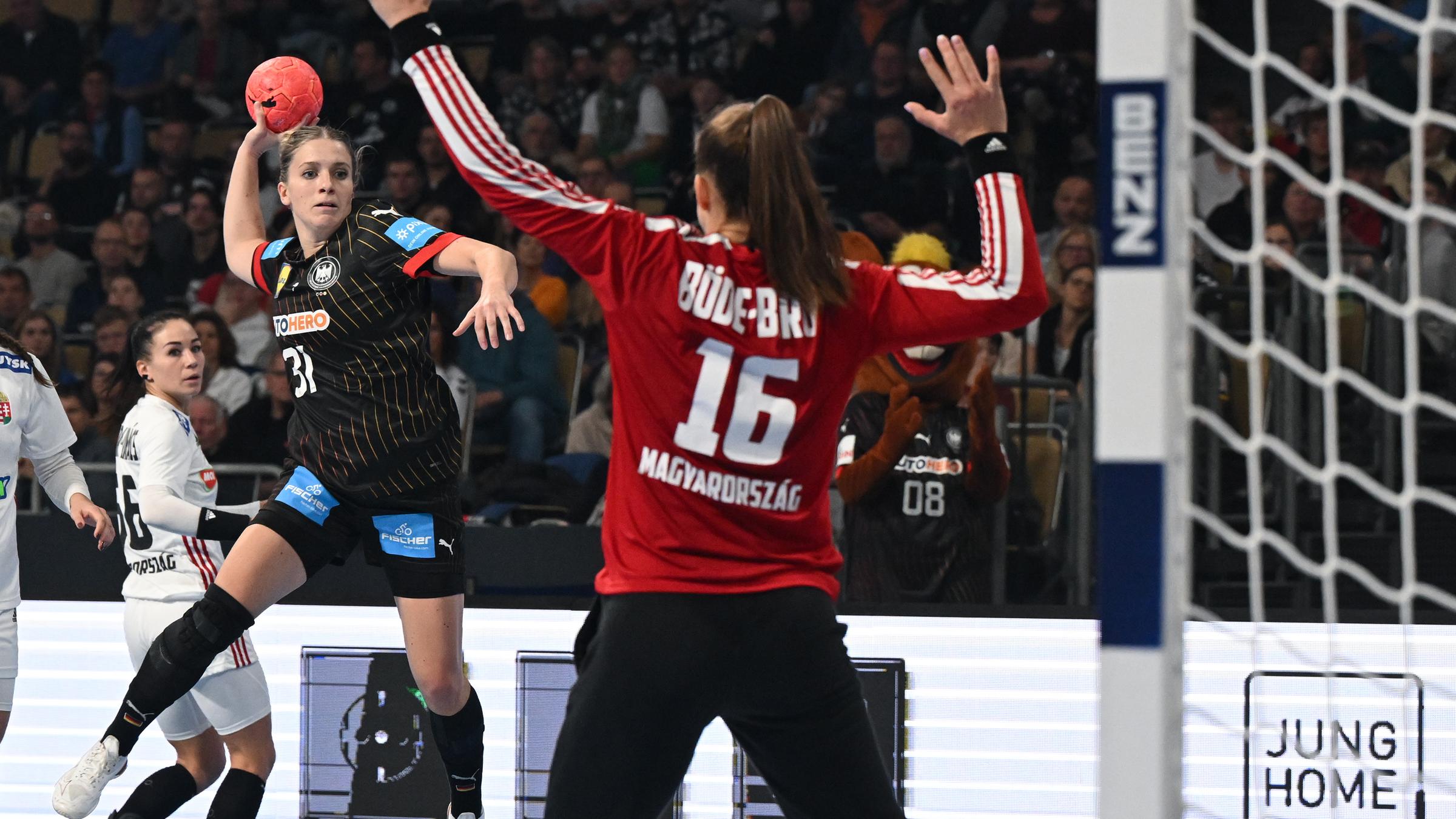 Handball-EM-Qualifikation DHB-Frauen besiegen die Ukraine