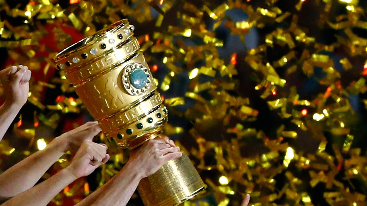 Fußball FC Bayern im DFB-Pokal gegen Viktoria Köln