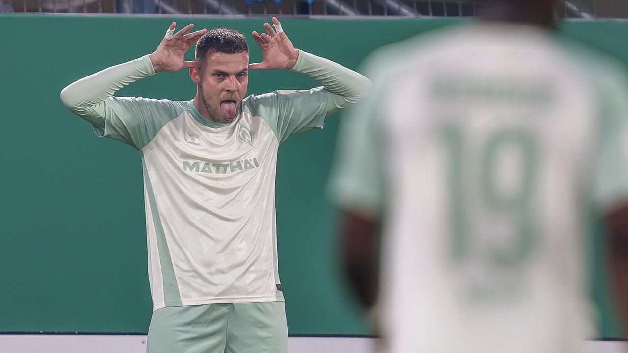 Bremens Marvin Ducksch jubelt nach seinem Tor zum 0:1 gegen SC Paderborn.