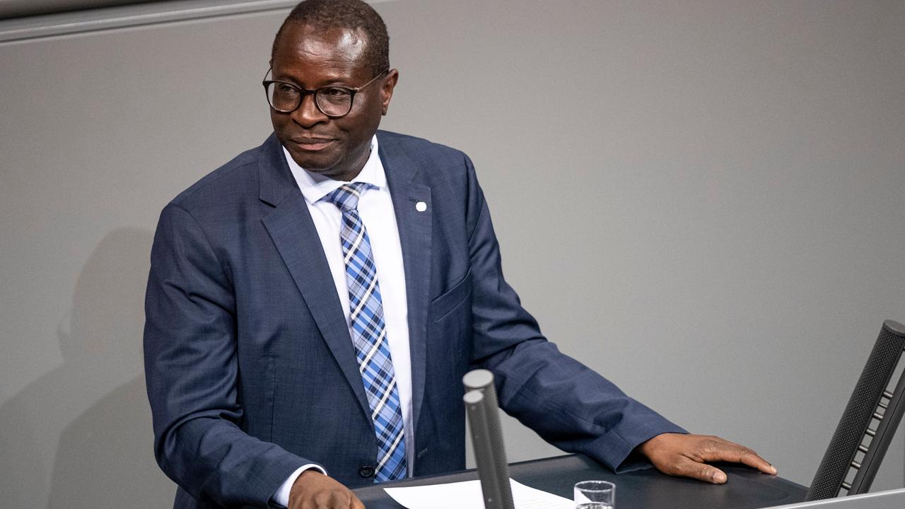 SPD-Politiker Diaby zeigt Schreiben: Morddrohung erhalten