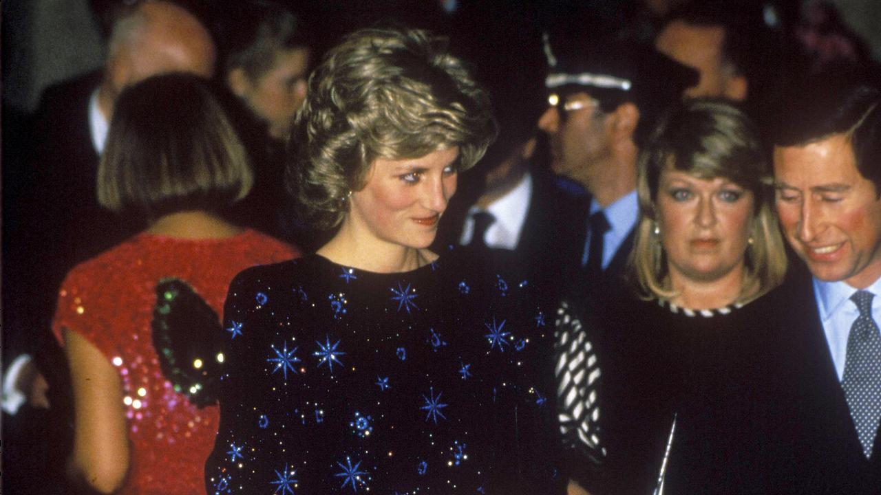 Legendäre Looks von Prinzessin Diana werden versteigert ZDFheute