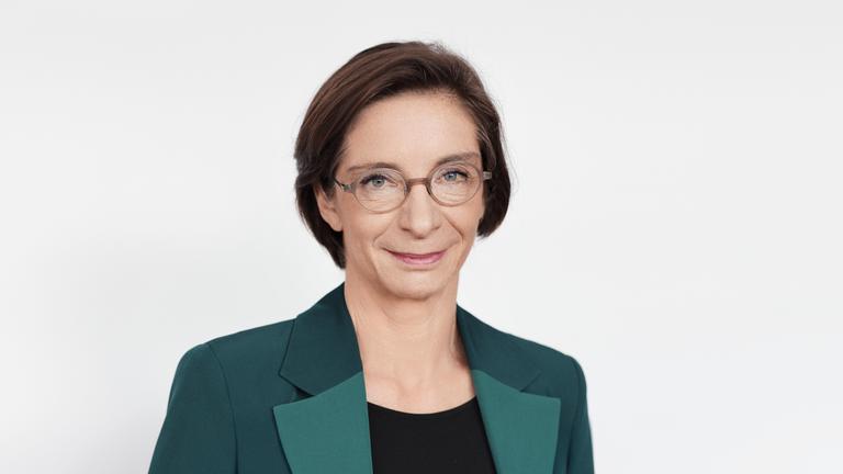 Porträt der ZDF-Hauptstadtstudioleiterin Berlin Diana Zimmermann