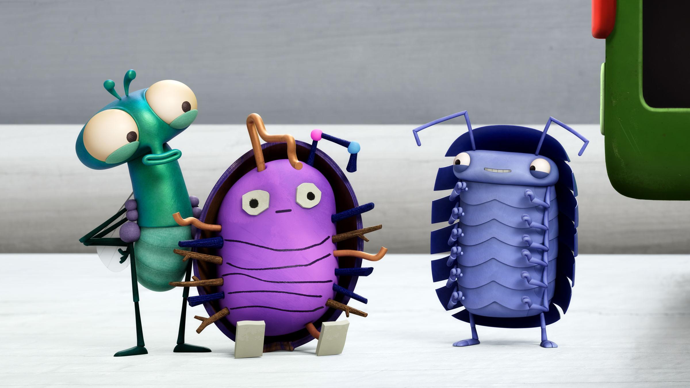 Innen auf grauem Untergrund stehen sich Floyd (l.) und Abakus (r.) gegenüber. Floyd hat eine selbstgebastelte Puppe (M.) vor sich, die Abakus ziemlich ähnlich sieht. Floyd schaut seinen Freund fragend an, und Abakus guckt etwas skeptisch auf die Puppe.