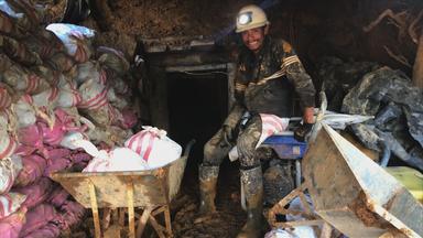 Zdfinfo - Die Härtesten Orte Der Welt: Ecuadors Tödliche Goldminen