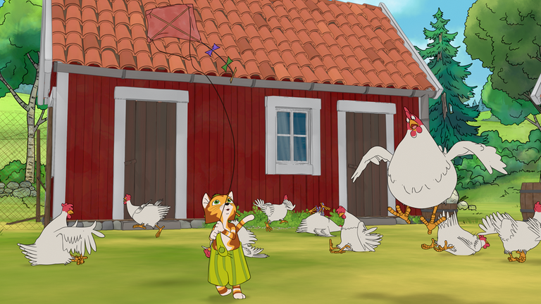 Findus ärgert die Hühner auf dem Hof, indem er seinen Drachen knapp über ihre Köpfe fliegen lässt.