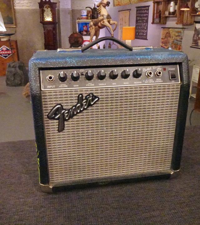 Ein Verstärker aus den 1990er Jahren