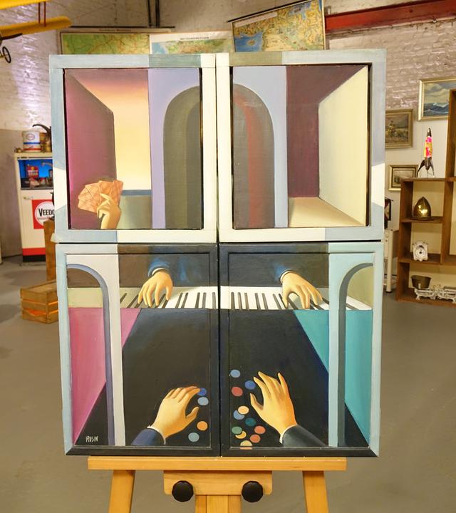 Ein aufklappbares Gemälde des ukrainischen Künstlers Valentin Rusin.