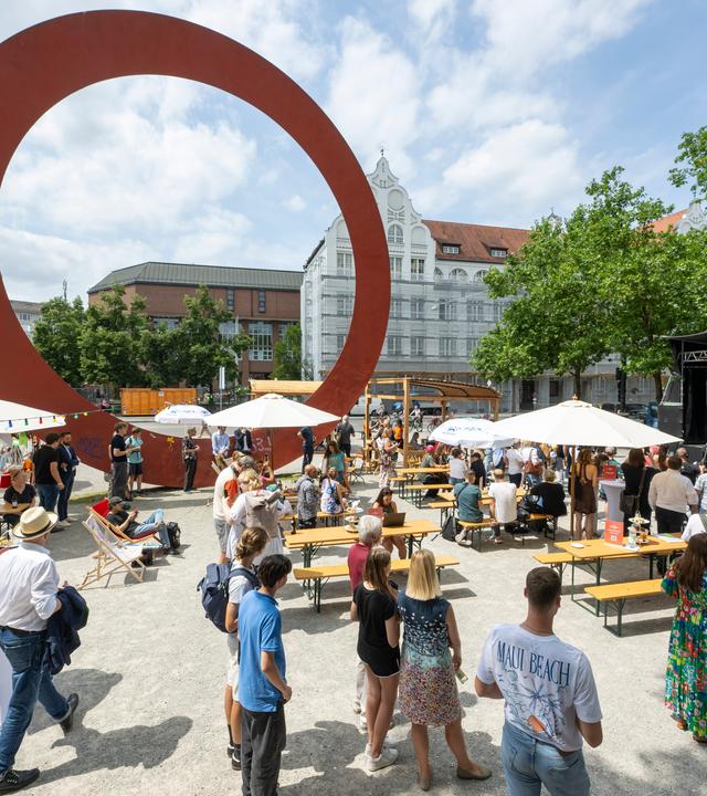 Eröffnung des ersten alkoholfreien Biergartens