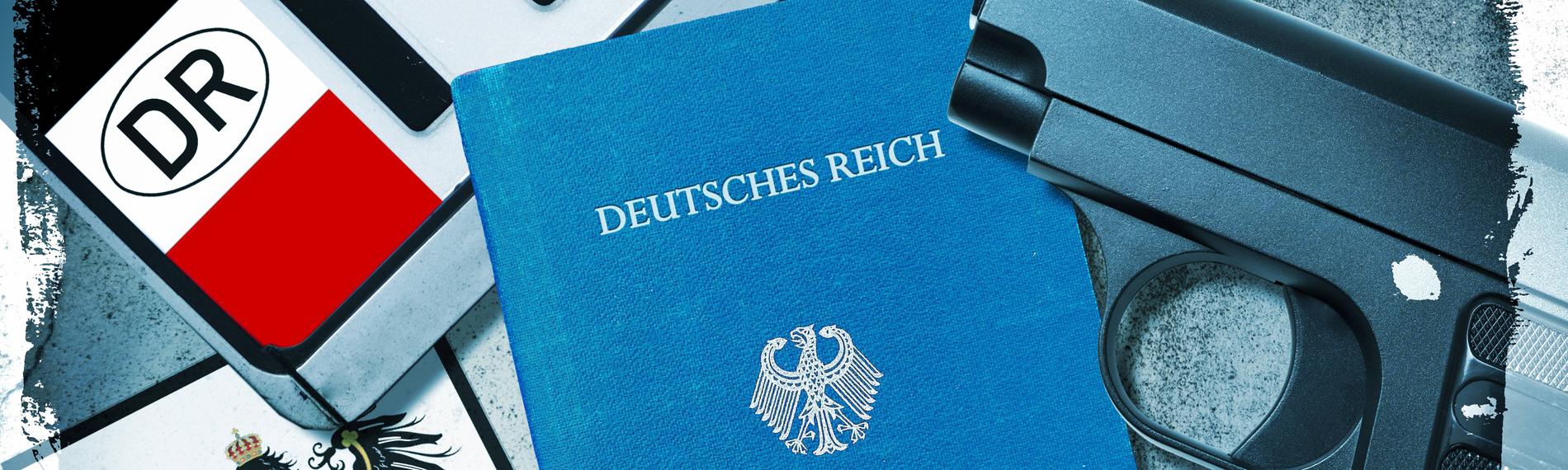 Symbolbild - Reichsbürger Pass, Nummernschild und Waffe