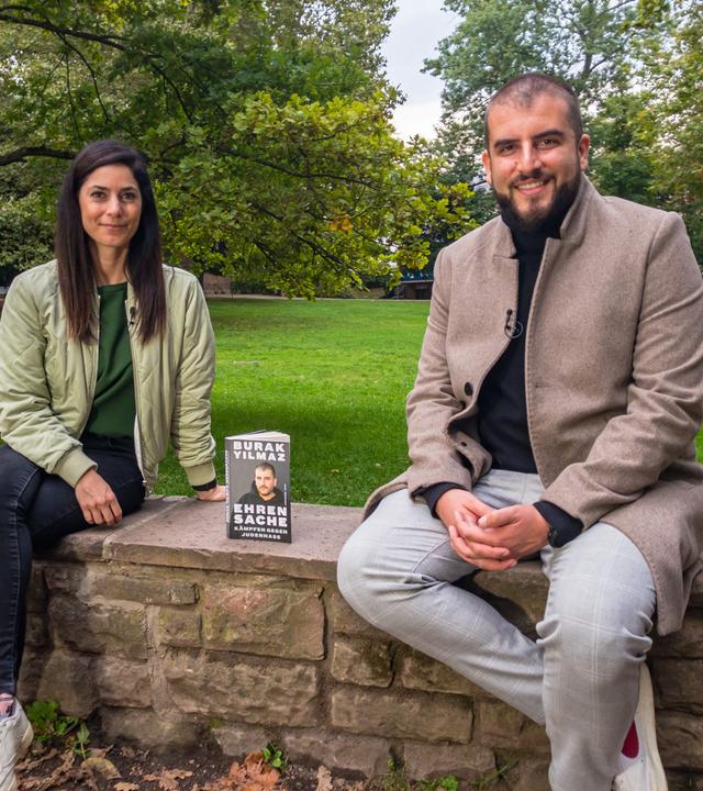 Autor Burak Yilmaz und "Forum"-Moderatorin Dilek Üsük