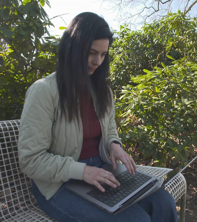 "Forum am Freitag"-Moderatorin Dilek Üsük chattet mit einer KI