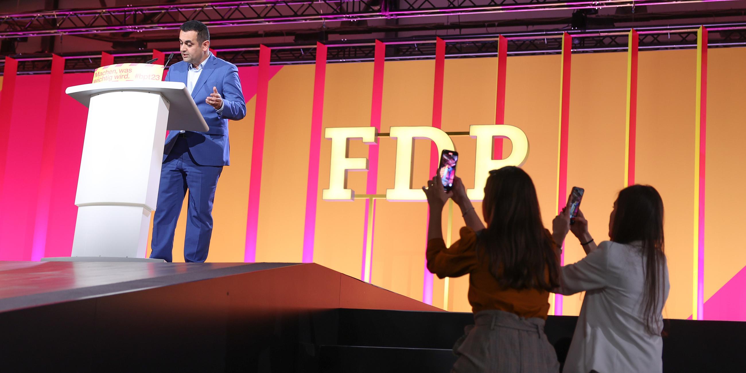 Bijan Djir-Sarai, FDP-Generalsekretär, spricht beim Bundesparteitag