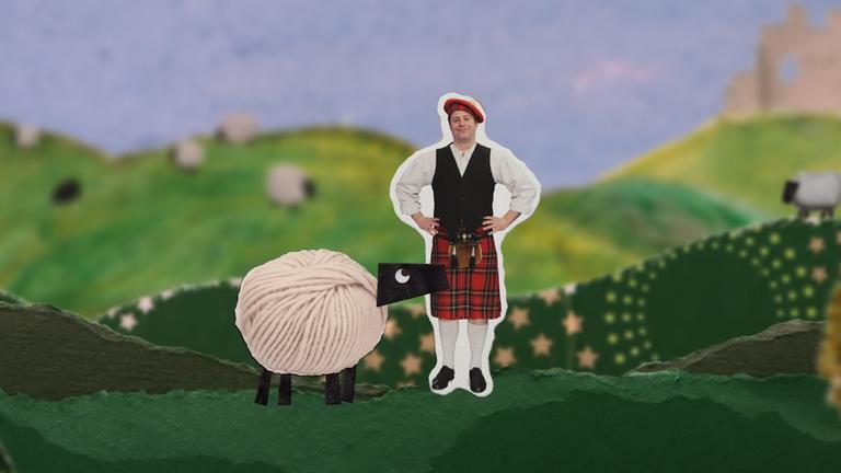 Ein Schotte im Kilt steht stolz in einer Landschaft, das Schaf vor ihm schaut zu Donald hoch.