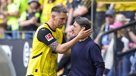 Niklas Süle et l'entraîneur Niko Kovac de Borussia Dortmund le 17 mai 2025.