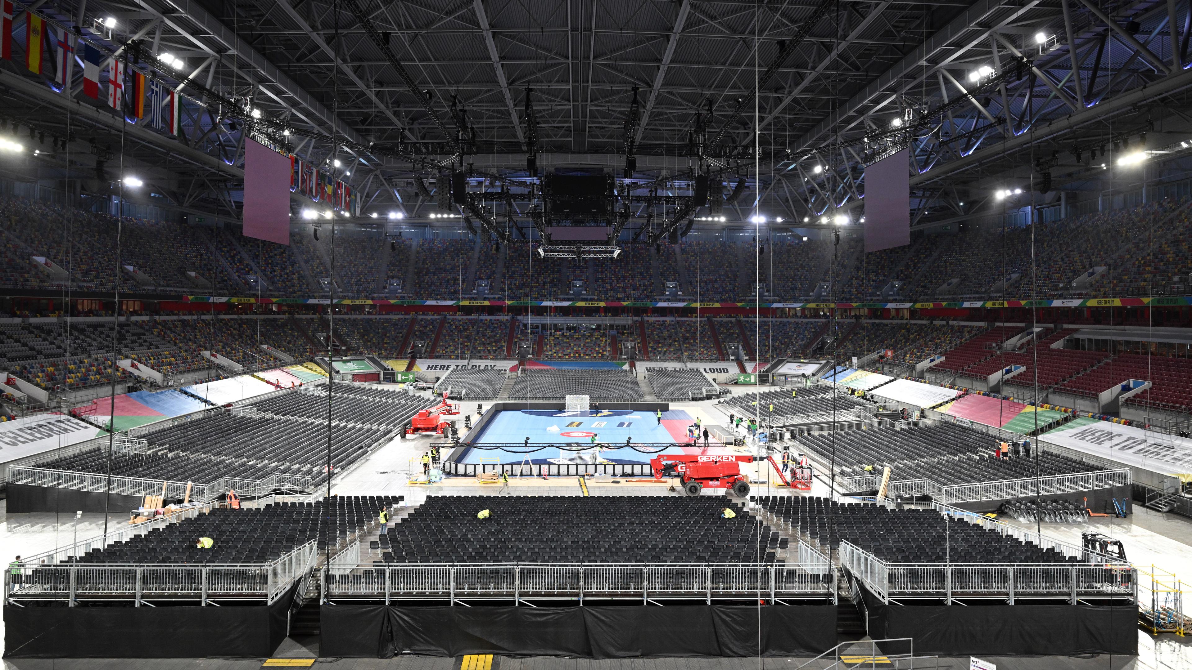 Die Arena in Düsseldorf wird umgebaut für das Eröffnungsspiel der Handball-EM
