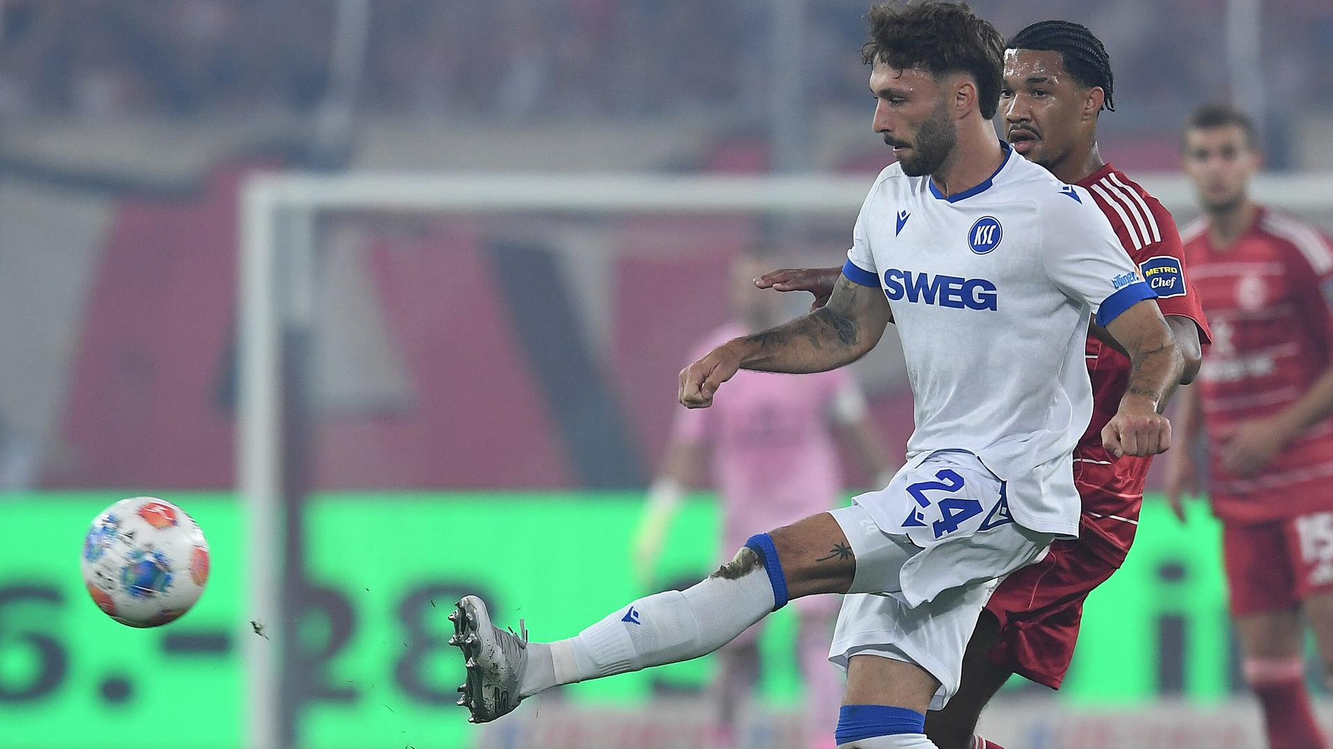 Fußball: Fortuna Düsseldorf - Karlsruher SC.