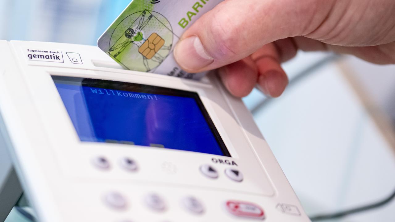 Elektronische Patientenakte startet - Zweifel an Datenschutz