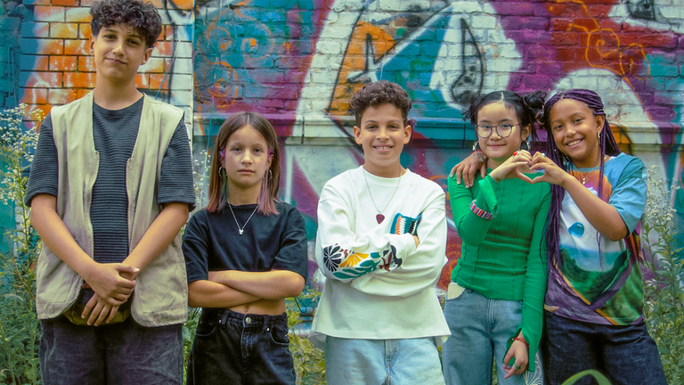 Pit, Liv, Tom, Châu und Milli