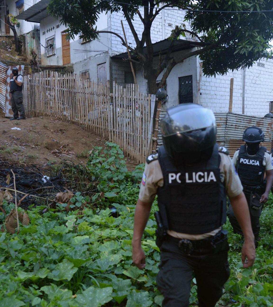 Ecuadorianische Poliziten beim Einsatz gegen Drogenkartelle