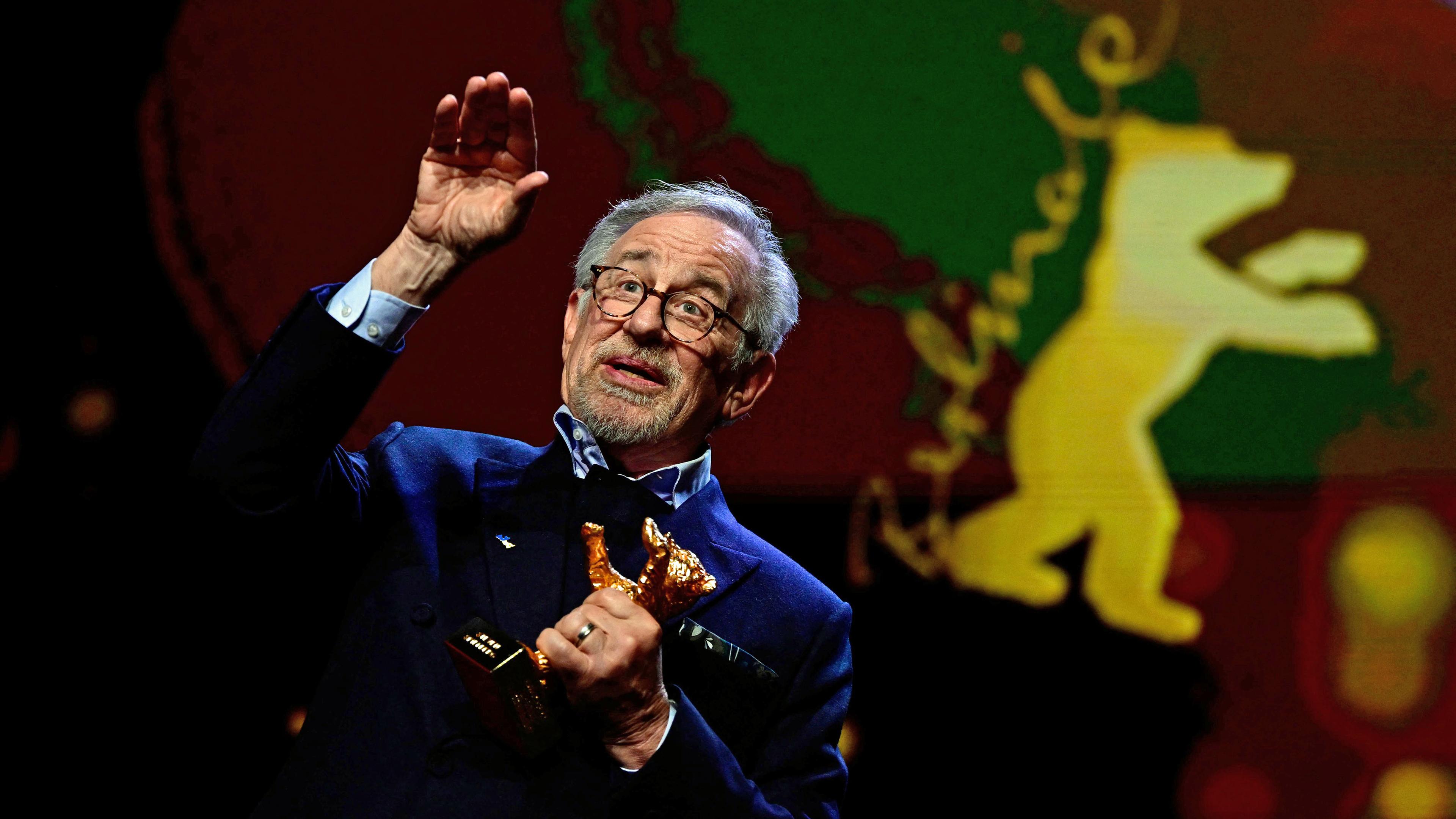 Steven Spielberg bei seiner Ehrenbärenrede bei der 73.Berlinale