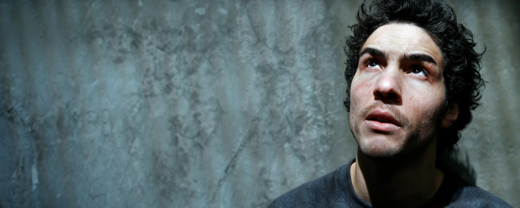Großaufnahme im Porträt von Malik (Tahar Rahim).