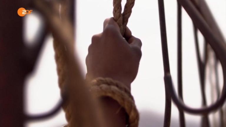 Eine gefesselte Hand in Nahaufnahme