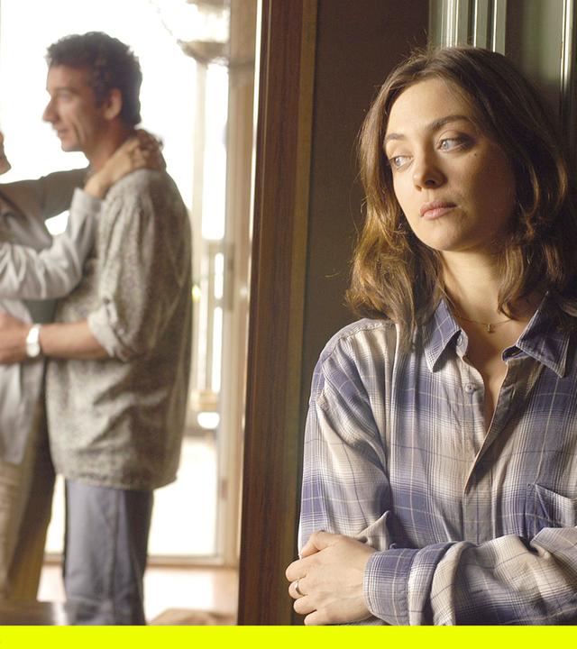 Carmen (Julia Richter, re.) ist nicht erfreut: Marcs (Heio von Stetten) Verlobte Lisa (Gesine Cukrowski) ist überraschend aufgetaucht. "Einspruch für die Liebe": Carmen (Julia Richter, re.) ist nicht erfreut: Marcs (Heio von Stetten) Verlobte Lisa (Gesine Cukrowski) ist überraschend aufgetaucht