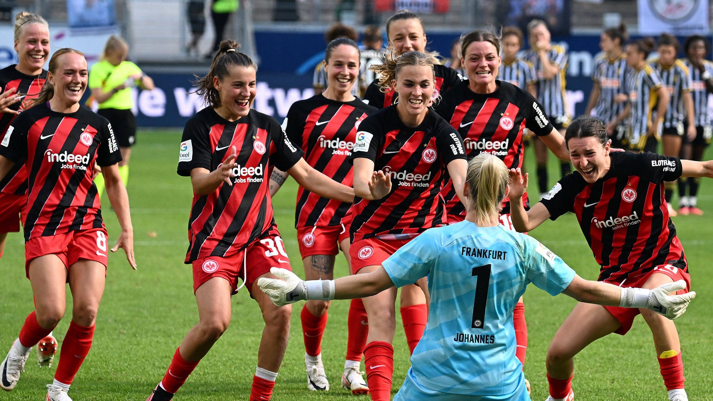 Eintracht-Frauen gewinnen Elfmeterkrimi