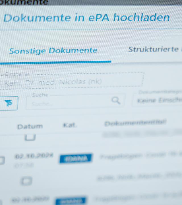 Benutzeroberfläche der elektronischen Patientenakte am Computer