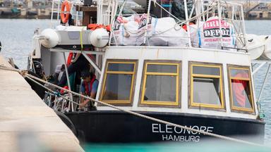 Italien beschlagnahmt deutsches Rettungsschiff "Eleonore" Italien beschlagnahmt deutsches Rettungsschiff "Eleonore" 
