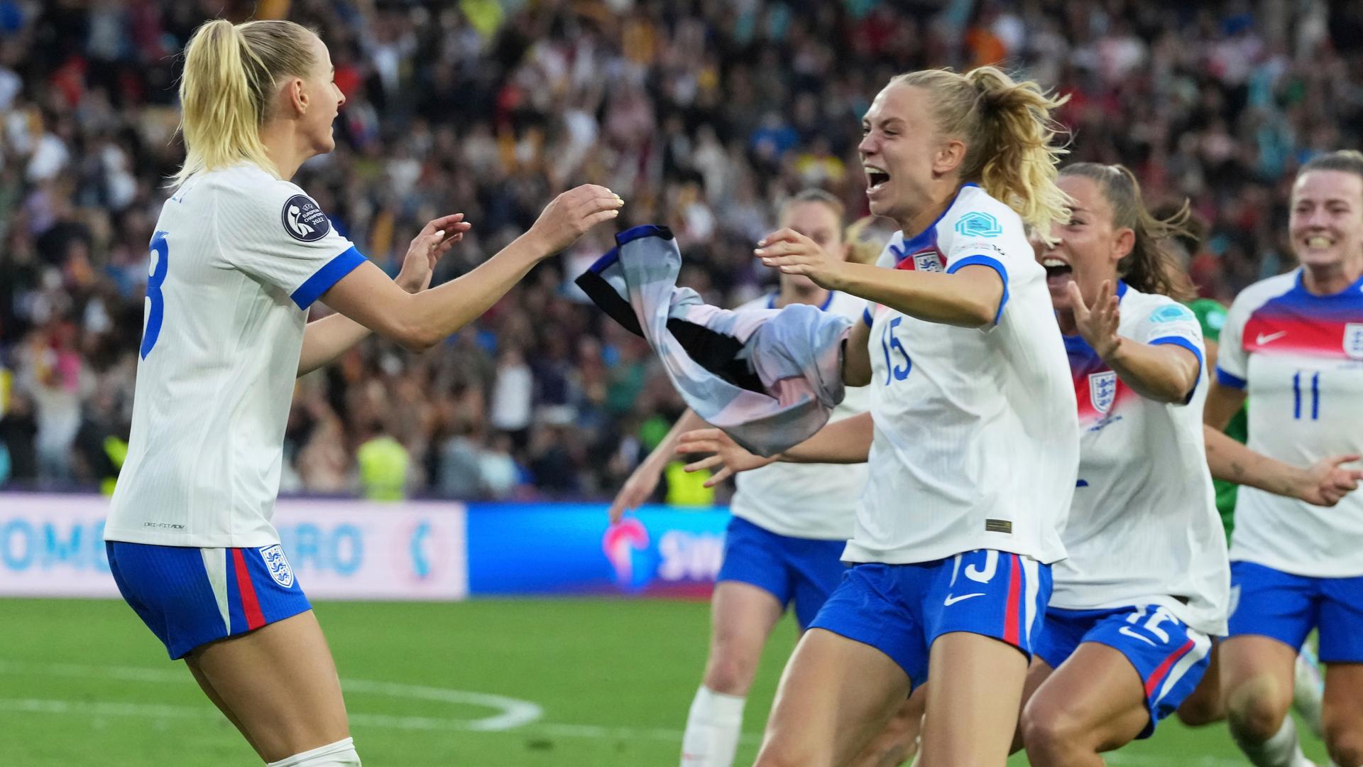 Jubel bei den Engländerinnen über den EM-Titel