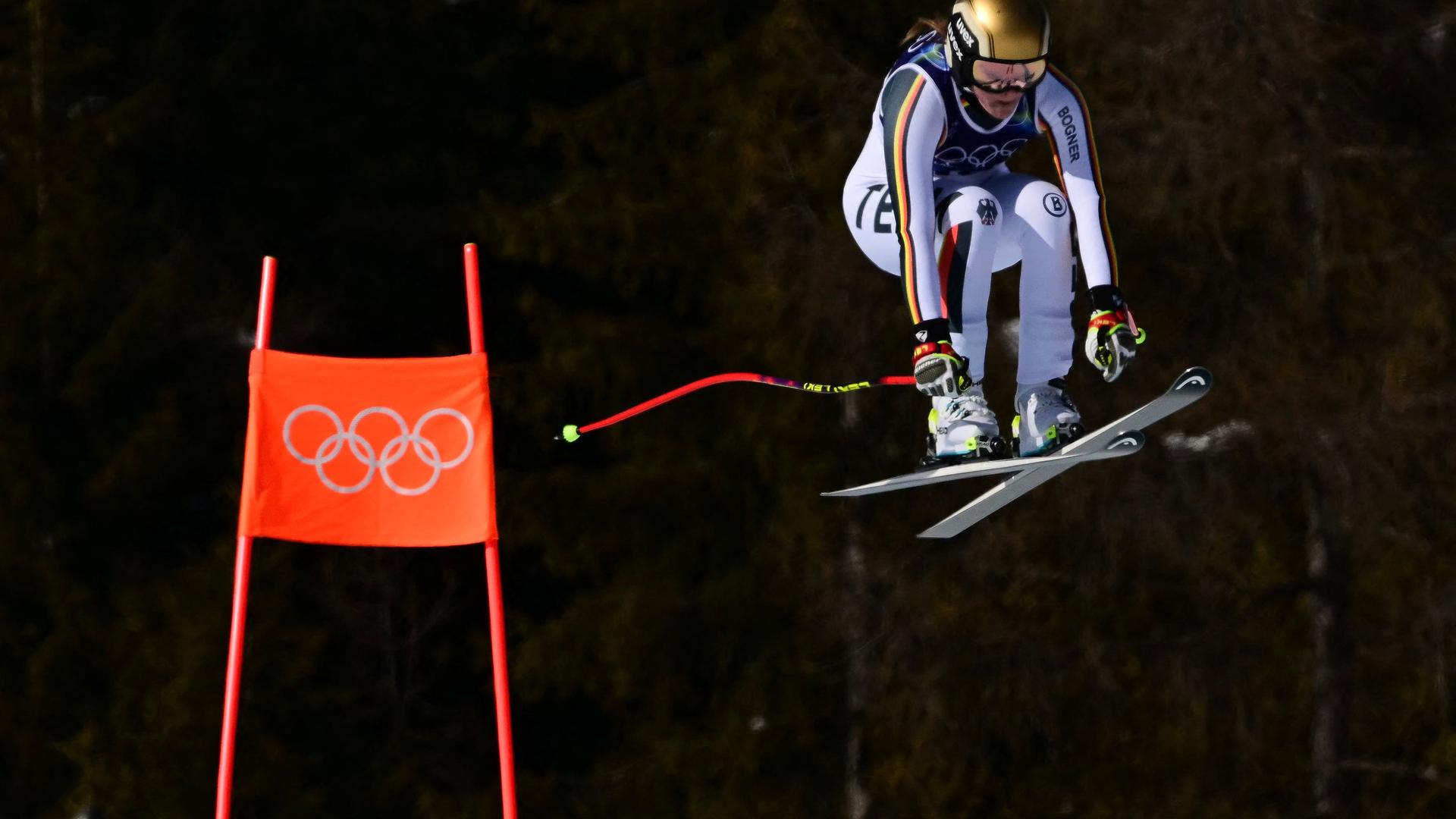 Emma Aicher beim Abfahrtsrennen am 08.02.2026 in Cortina d'Ampezzo.