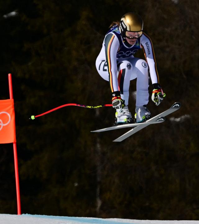 Emma Aicher beim Abfahrtsrennen am 08.02.2026 in Cortina d'Ampezzo.