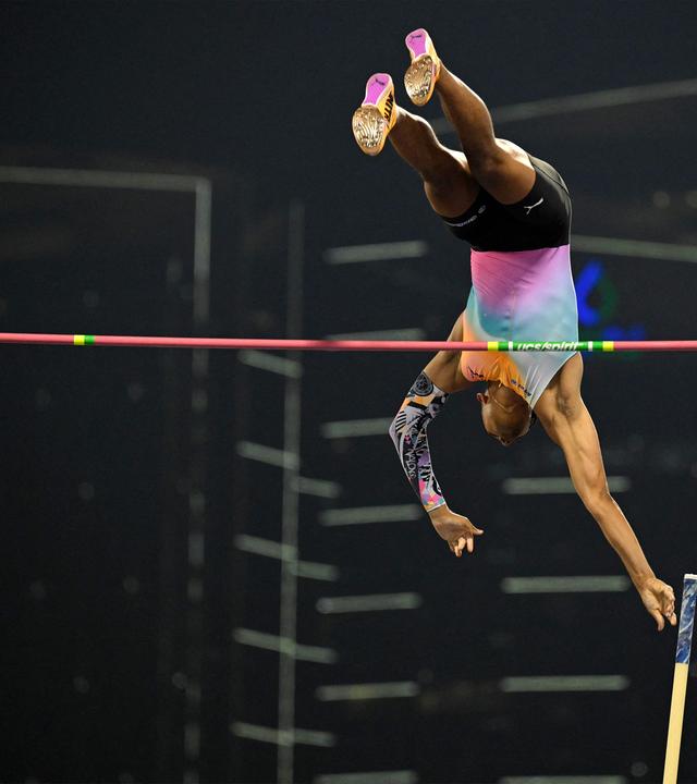 Emmanouil Karalis springt bei der Diamond League in Doha