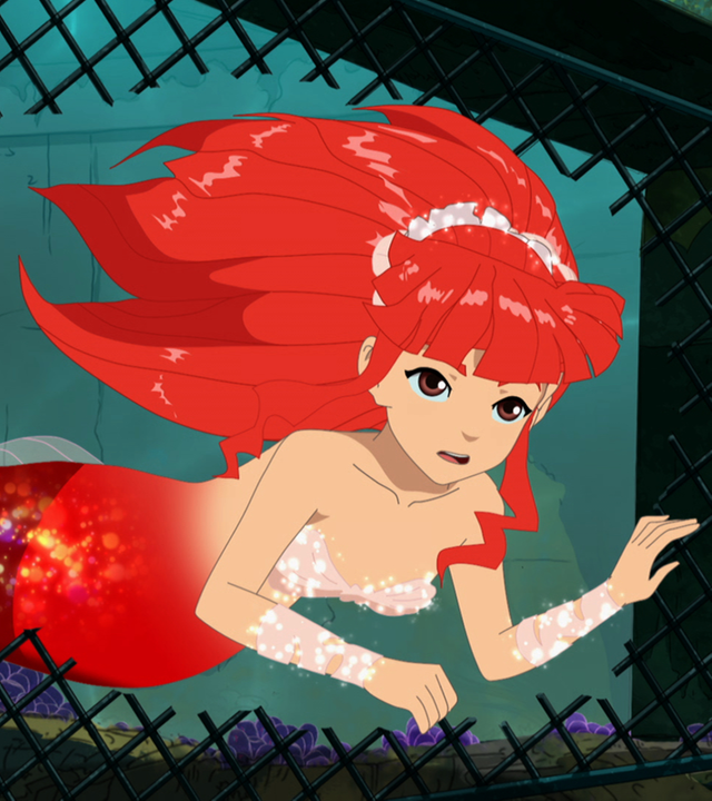 Rikki schwimmt durch ein kaputtes Eisengitter.