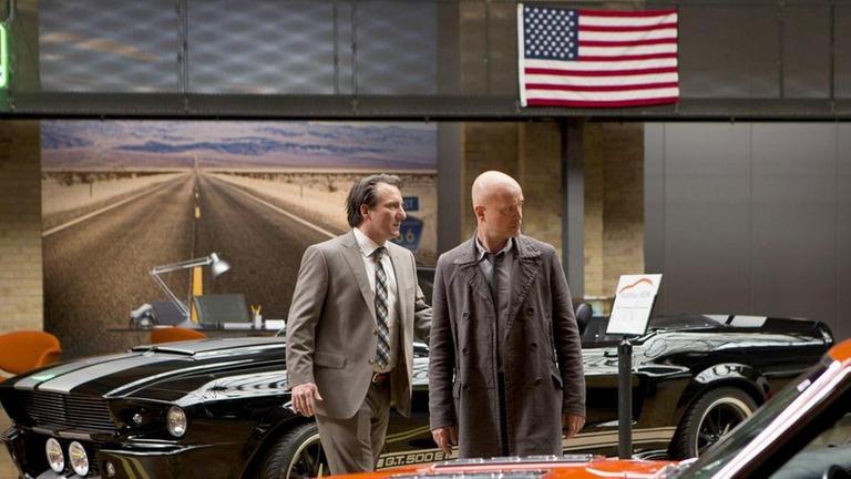 Egon Merk (Robert Palfrader, li.) und Hauptkommissar Schumann (Christian Berkel, re.).