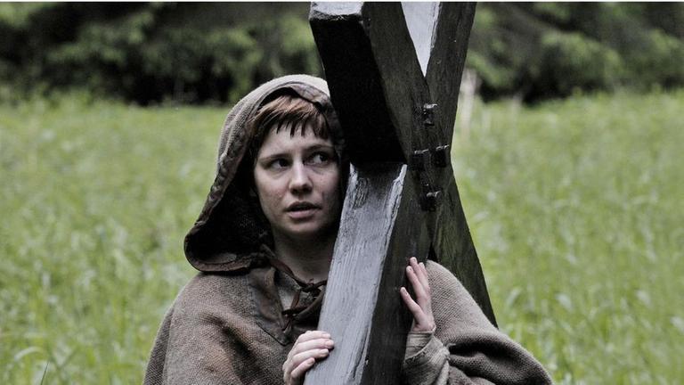 Josefine Preuß als "Tilla" im neuen ZDF-Event-Zweiteiler "Die Pilgerin".