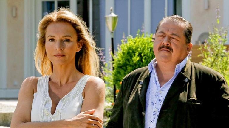 Verheimlicht Cosima Tauber (Caroline Beil) vor Kommissar Korbinian Hofer (Joseph Hannesschläger) etwas?