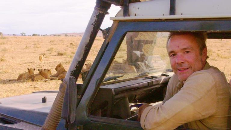 Im Einsatz für Löwen - Hannes Jaenicke in seiner vielleicht besten Rolle als Fürsprecher der Tiere.