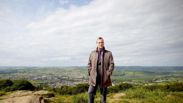 DCI Alan Banks (STEPHEN TOMPKINSON)