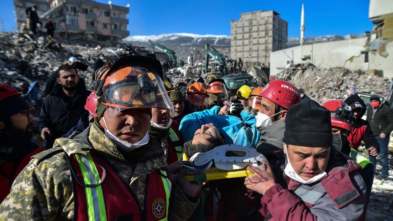 Mehr Als 35 000 Todesopfer Bei Erdbeben ZDFheute