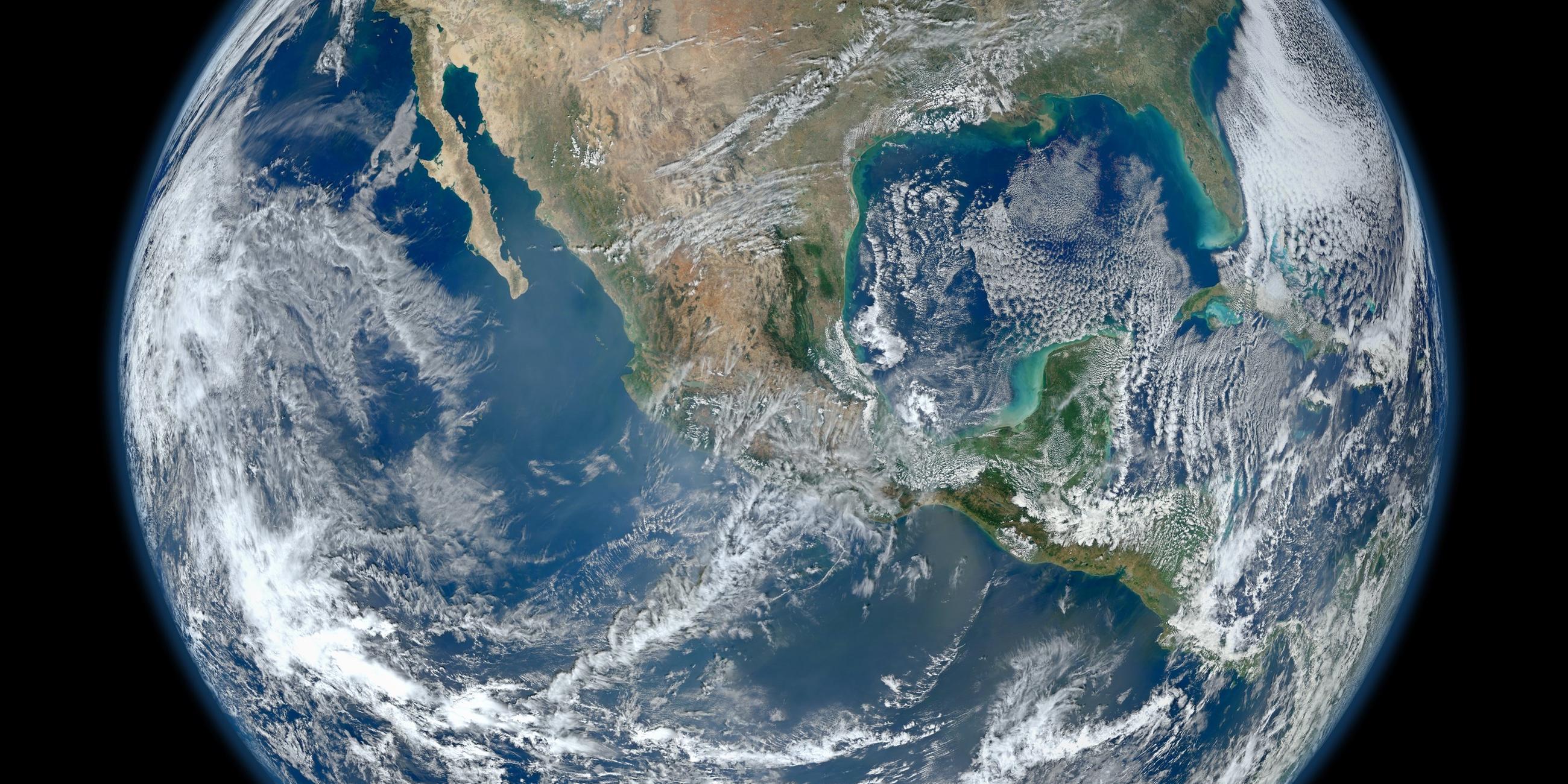 Die Erde aus dem Weltall, zusammengesetzt aus Fotos, die am 04.01.2012 aufgenommen worden sind. 