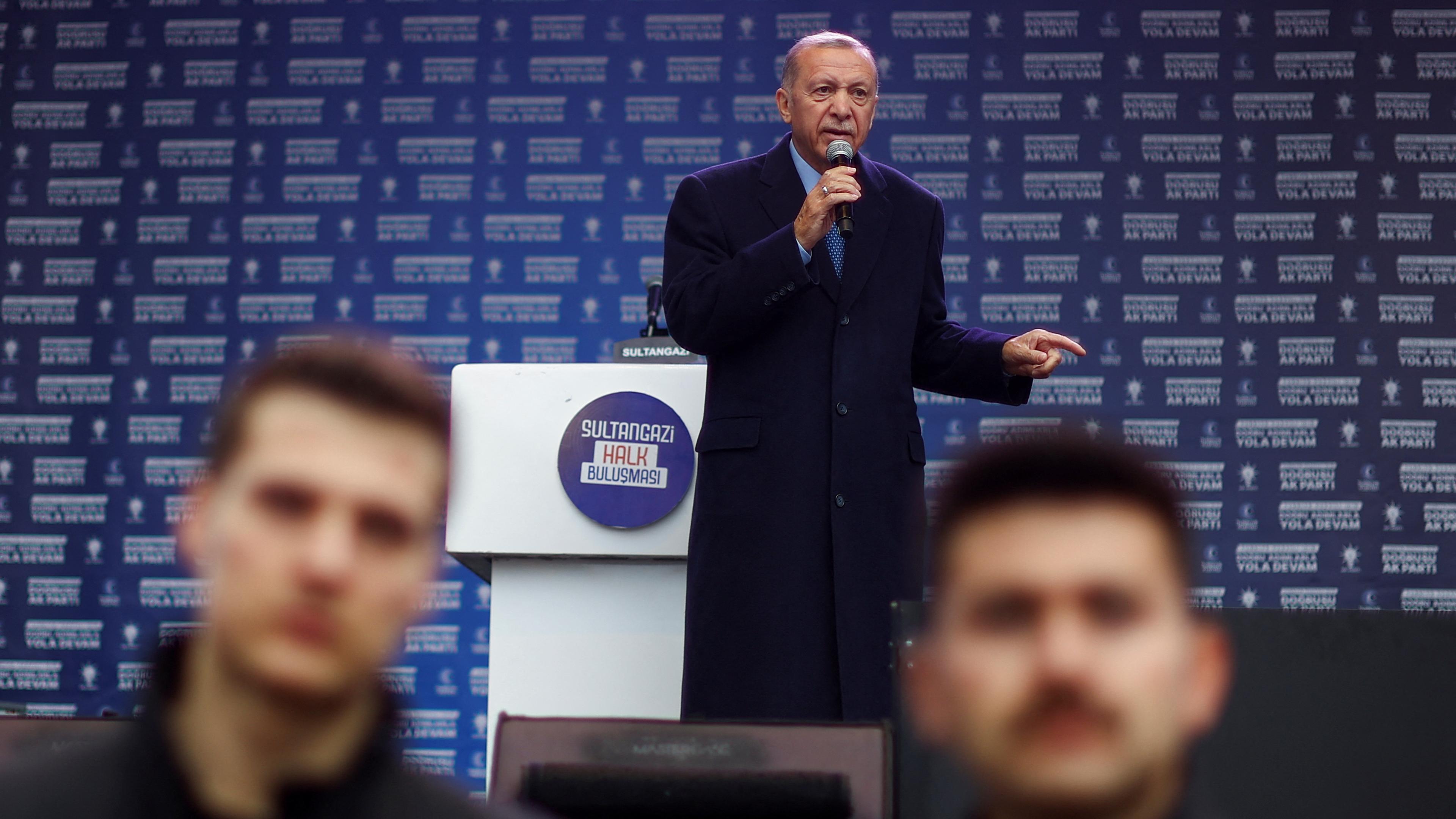 Der Türkische Präsident Erdogan spricht während einer Wahlkampfveranstaltung in Istanbul.
