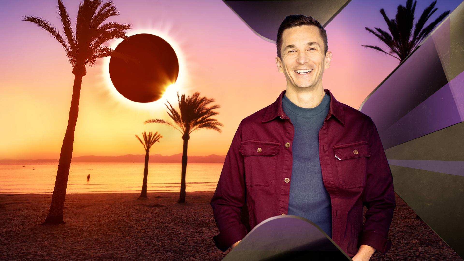 Eric Mayer am Palmenstrand vor totaler Sonnenfinsternis