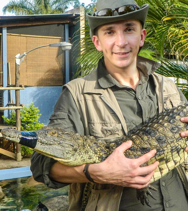 Eric mit einem Krokodil